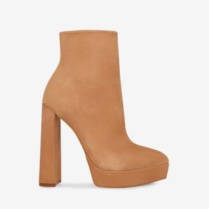 BRAND NEW Steve Madden Booties